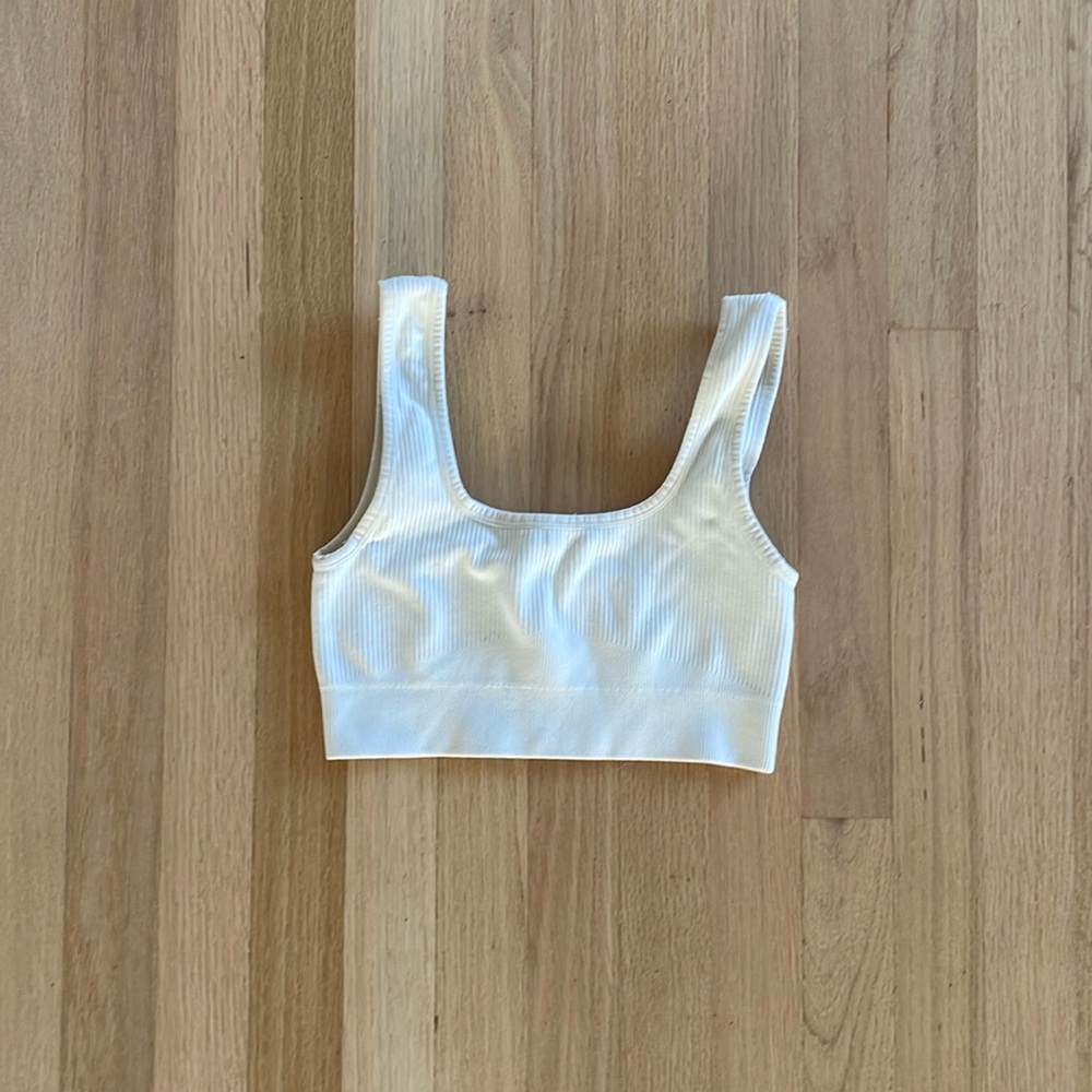 White ribbed sports bra